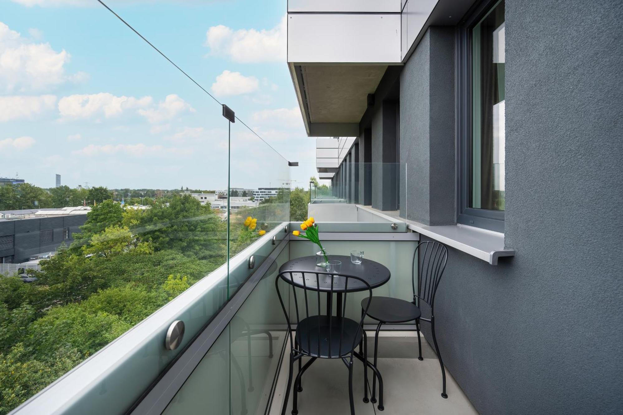 Apartamenty Zwycieska Z Klimatyzacja, Free Garage Wroclaw By Noclegi Renters Exterior photo